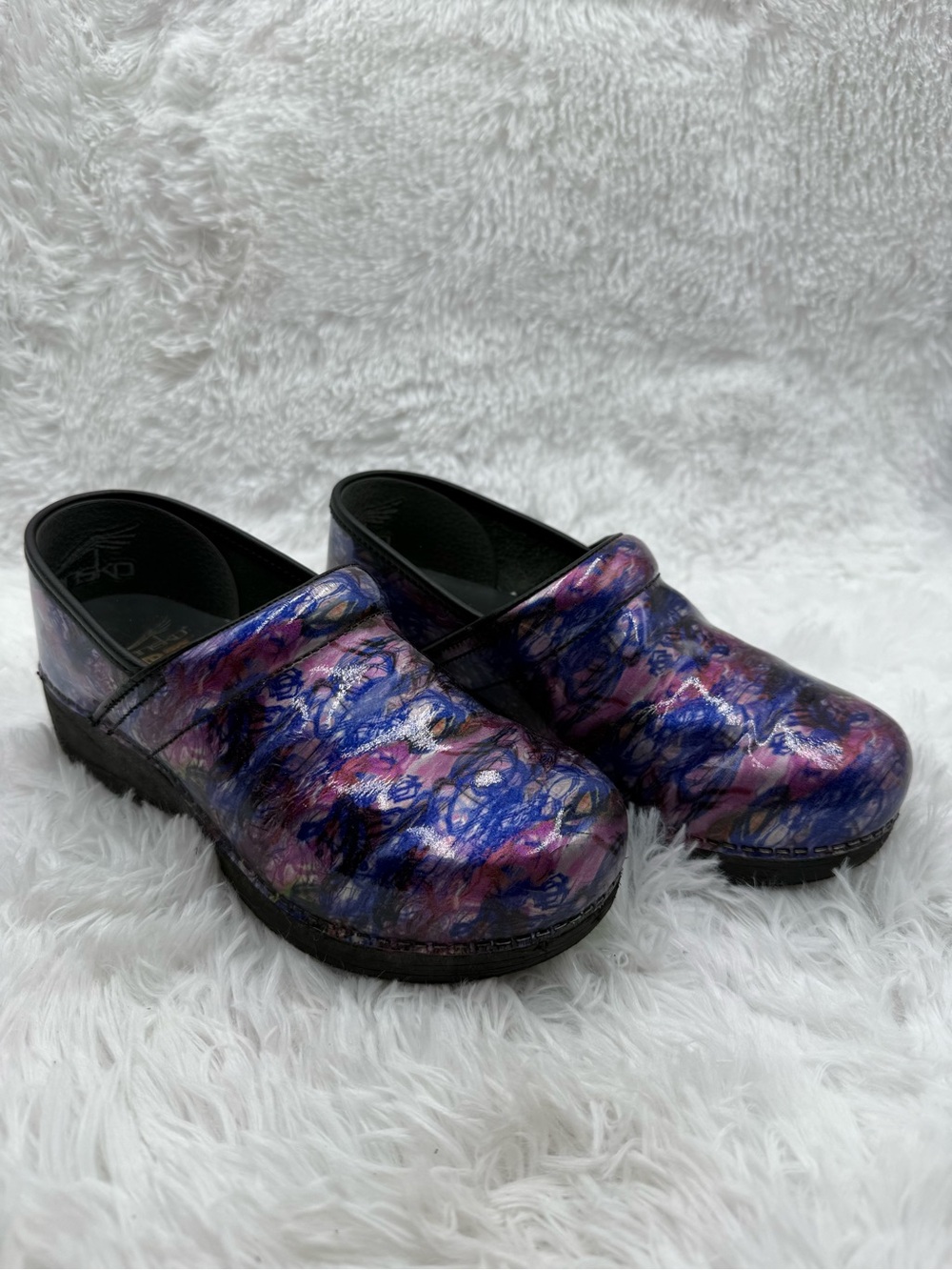 Dansko Clogs Size 38 (8.5-9) Purple Abstract Floral Patent Leather Clogs